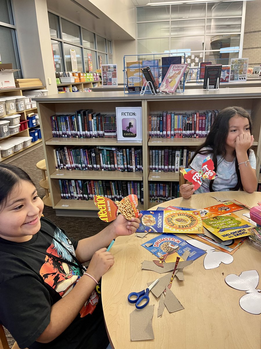 Today in #geniushour we began a #pollinator project using #recycled materials & will be displayed @pearlfinchermfa - jump started with GIVE BEES A CHANCE by @awesomebARTon 🐝 🦋#stem #science #stemed #sciencetwitter @MsTylersTechies