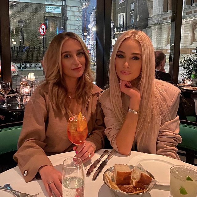 Emily99Dd's tweet photo. my favorite italian restaurant https://t.co/2ECtAxNDBZ