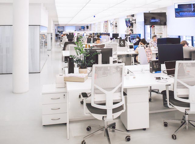 simonelectric_'s tweet photo. Our latest blog offers helpful tips to make your office lighting more energy efficient. https://t.co/5H9rwpmVB1 
Simon Electric | (561) 440-1110 | https://t.co/b5e1eSynHw https://t.co/jnKPZvJ2yX