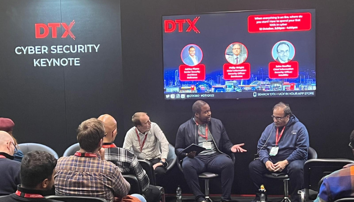 DTX360's tweet photo. Philip Wright @sendwaveapp, Ashley Pierre @Deliveroo &amp; John Rouffas @IntellifloLtd are helping the keynote audience figure out where to start when everything is on fire and if you’ve only got 100k to spend then what’s worth your money! 💸
#DTX2022 #UCX2022 https://t.co/MlafFvfJeD