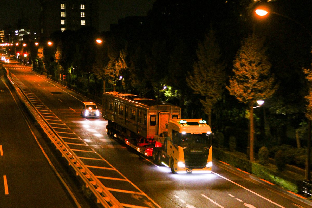 Carmisatasvin's tweet photo. 最後の運用はほんの少し涙雨。
さようなら、6301F
お疲れ様でした。
 #6300形
 #6301F https://t.co/pQQ8PTaNDe