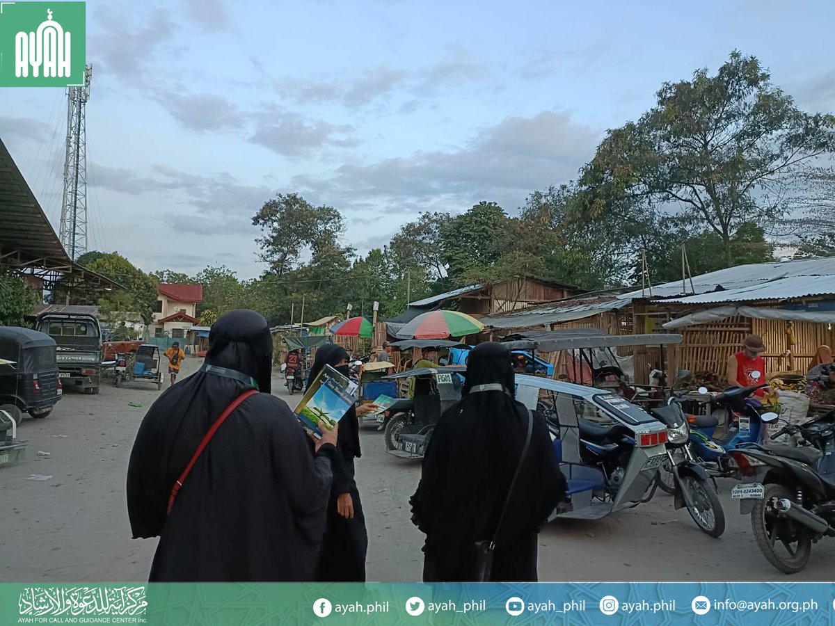 ayah_phil's tweet photo. Market Dawah conducted by Ayah women dawah team at Employees satellite Brgy Fatima,  General Santos City

#Ayahwomen
#Ayahfordawah
#AyahGensan
#SpreadthemessageofISLAM https://t.co/vBJcedQs2A