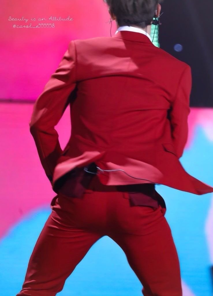 katie44517825's tweet photo. Happy birthday to one of the thiccest bitches I know! You make life better my sweet jiminie! Pour one back and celebrate❣️❣️ #HappyBirthdayJimin #JIMINDAY https://t.co/0jWNzXdelG