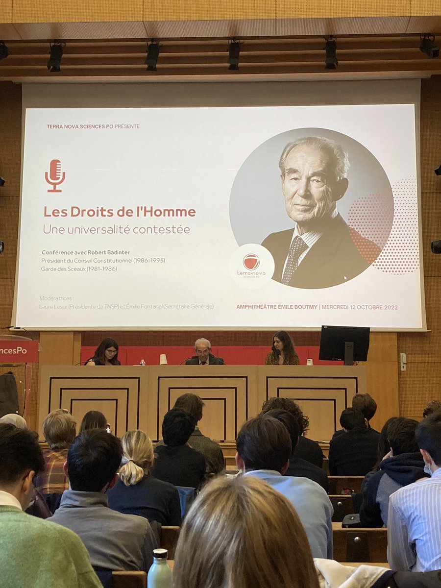 Robert Badinter à Sciences Po. Ses mots graves, sa culture si riche, l’ardeur de son engagement humaniste, ses facéties. Quel grand homme ❤️