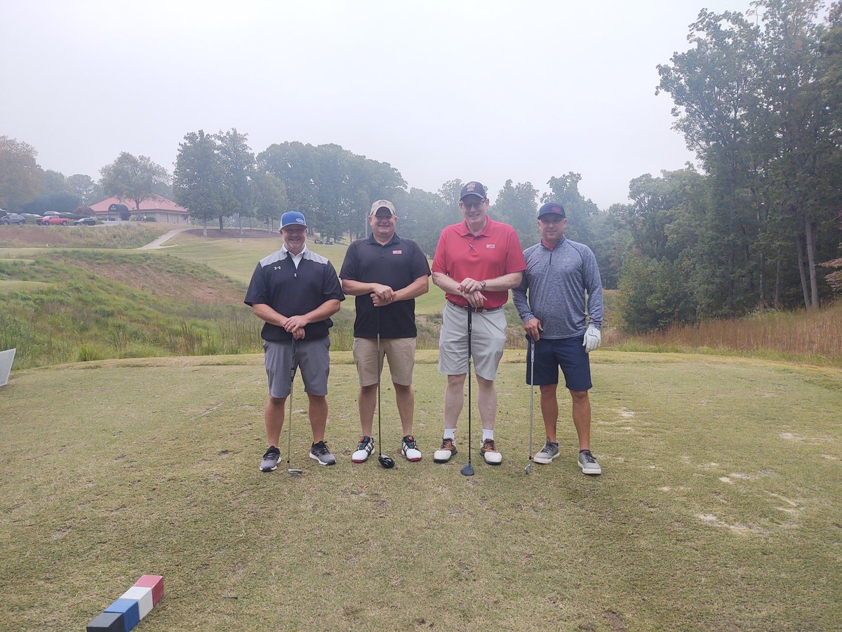 peterbiltck's tweet photo. Good morning! Scott Robertson, Tim Bernier, Randy Bynum &amp; I are representing The Pete Store @the Clipper Petroleum Charity Golf Tournament. https://t.co/mZ4IjNGX1s