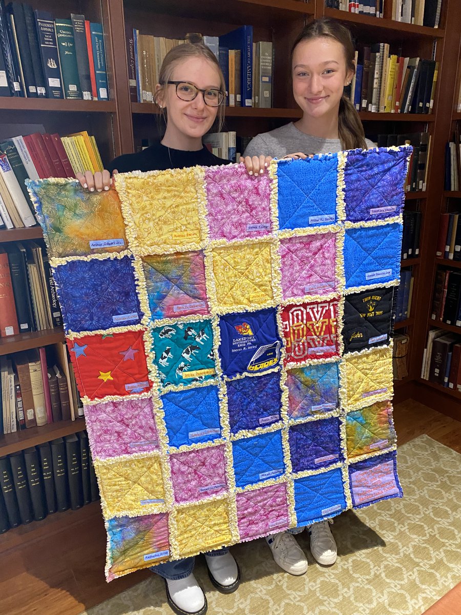 hagen_history's tweet photo. Thanks to @mpslakers Katherine Scott Maynard, left, and Machaela Yurchak who created this #quilt as a #livingmemorial to county residents who died from COVID-19 since the pandemic started. It's #onexhibit in our mansion ballroom through 11/15. Learn more https://t.co/G47Tg5naVe https://t.co/br1VebazLc