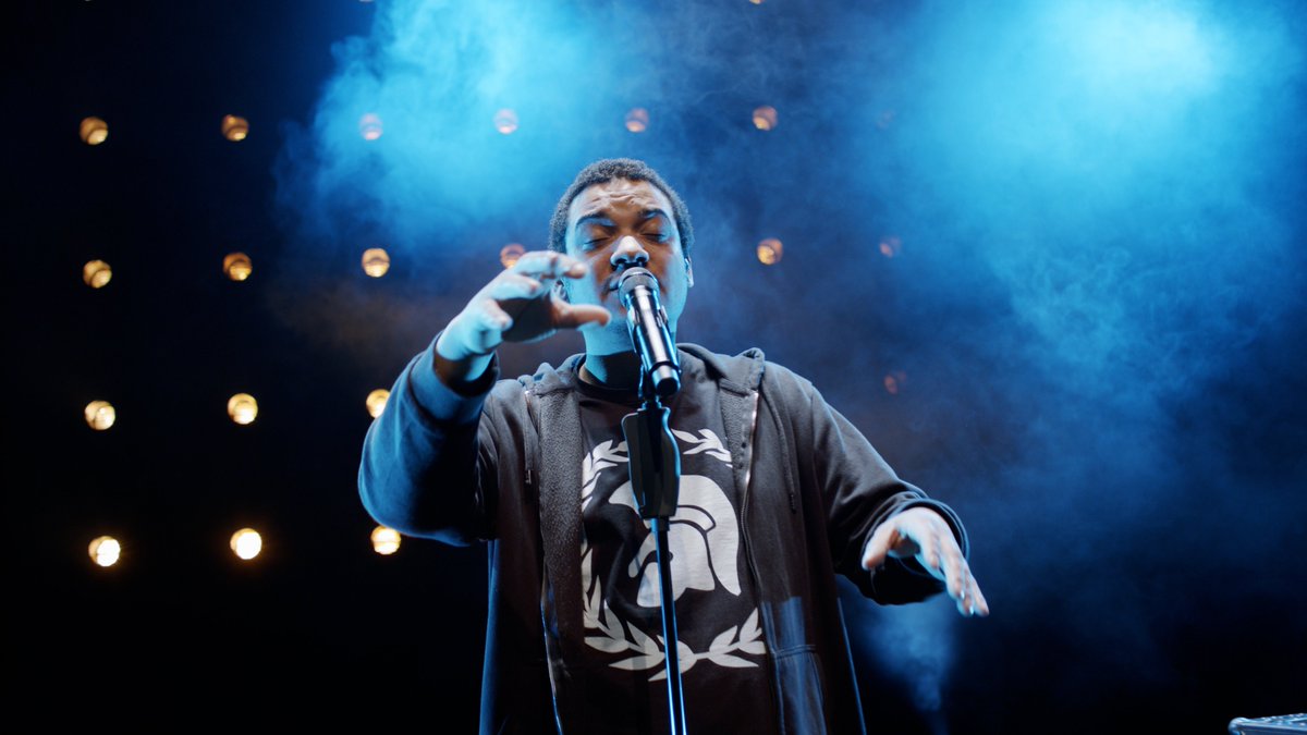 LeedsPlayhouse's tweet photo. ๐ @testamentonline is in the house! ๐ค
#OrpheusInTheRecordShop gets underway in our Quarry theatre tonight & runs until Sat.
Donโt miss your chance to see this incredible writer, rapper & beatboxer performing live with the orchestra of @Opera_North. ๐ถ
๐๏ธ https://t.co/lcF6OTibNu https://t.co/tOS5OKIK1Y