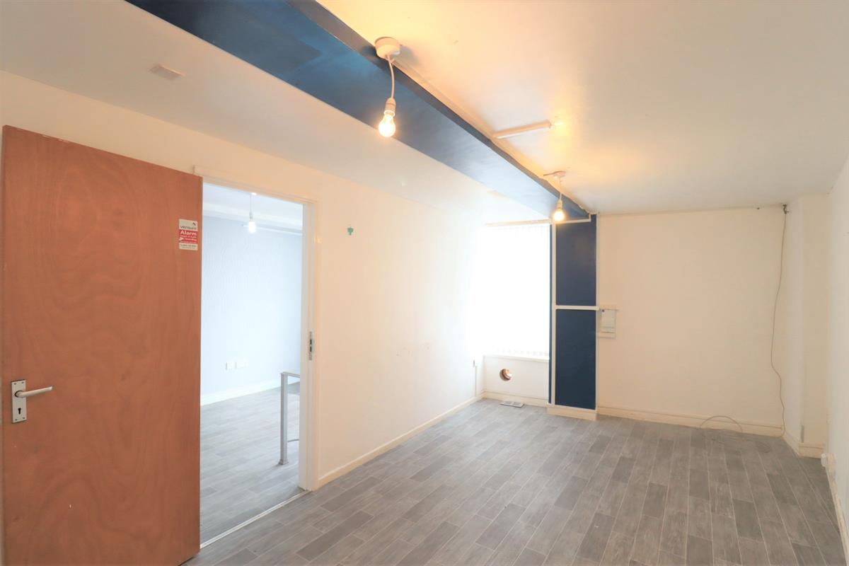 thegrayhouseltd's tweet image. New to market - Retail, Unit 5 Victoria House, Clare Road, Cardiff, £650pcm. View details: thegrayhouse.co.uk #CardiffCommercial #CardiffCommercialProperty #ShopToRent #SmallBusiness