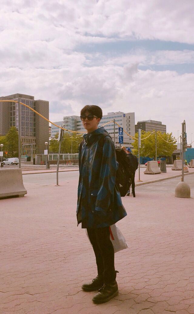 vananabi's tweet photo. #JIMINDAY feliz aniversário Ji 
#JIMIN #JiminDay2022 https://t.co/k4c8cF9ysc