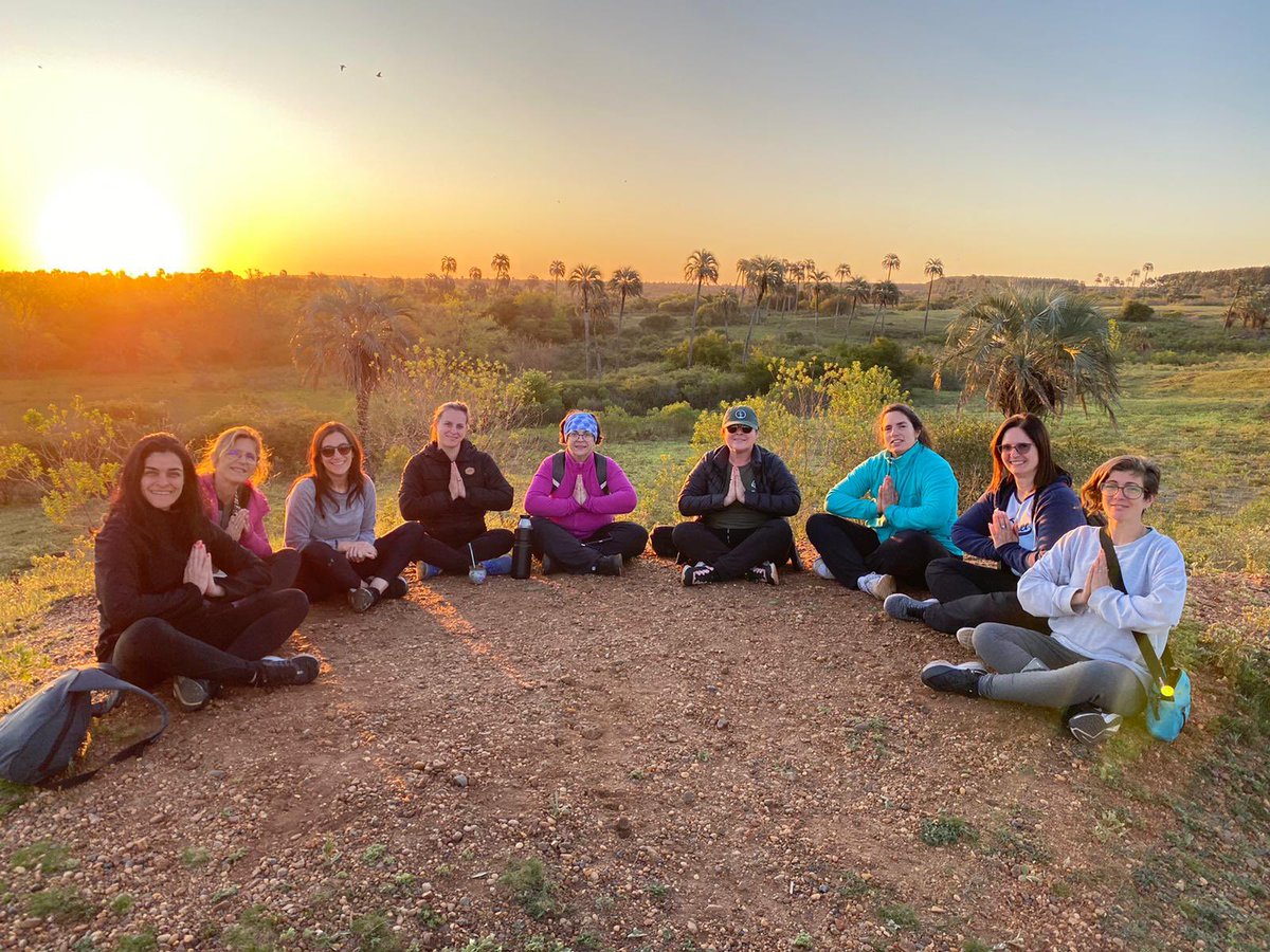 Patoroca2's tweet photo. Amazing Peaker meet up this weekend! So much fun! 🎉🎶😎 Thank you ladies it was great to share with you and THANK YOU @MyPeakChallenge and @SamHeughan to put us together! 🙌🏻❤️ @jordana_brown @CoachValbo @RealAlexNorouzi @elihill22 @fitmooney 
#BetterTogether #SamHeughan https://t.co/IJMMCXXHXA