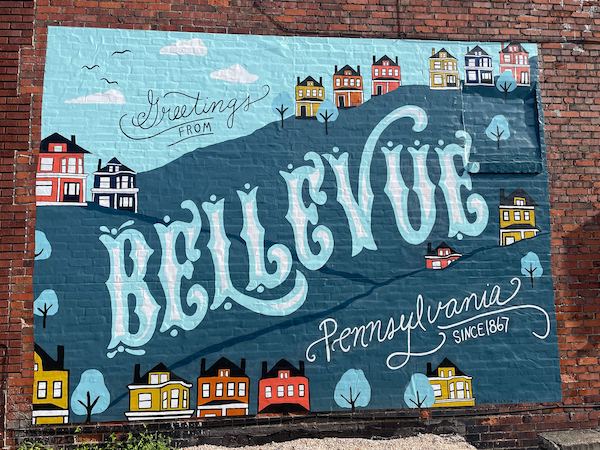 Where can you ... find dine in a funeral home 🍽️, devour vegan doughnuts🍩, and go on a nebby house tour 🏘️this weekend? Bellevue!

➡️Read more in today's newsletter neighborhood guide: us14.campaign-archive.com/?u=47857f2c492…