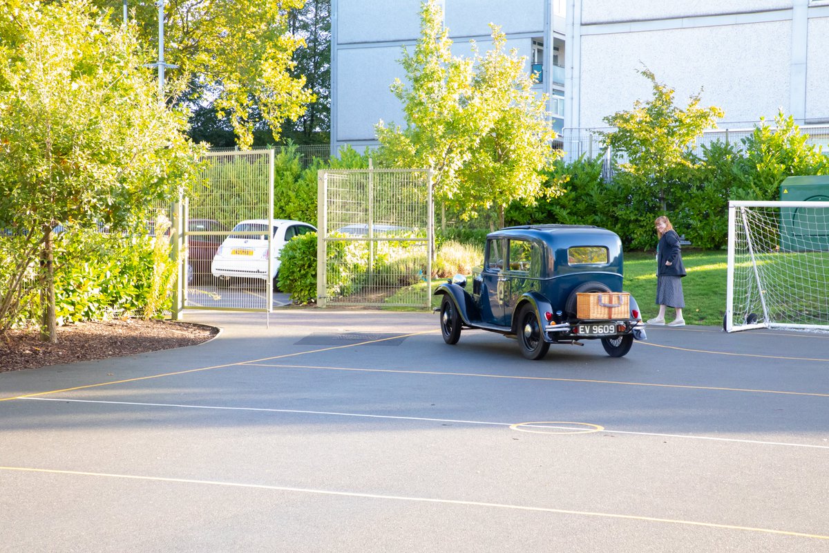 SSAPrimary's tweet photo. The children at @SSAPrimary got to see a real life vintage Austin car. One that you have to crank the engine to get it to start
#vintagecar #retrocar #austincar https://t.co/04ABchDL4T