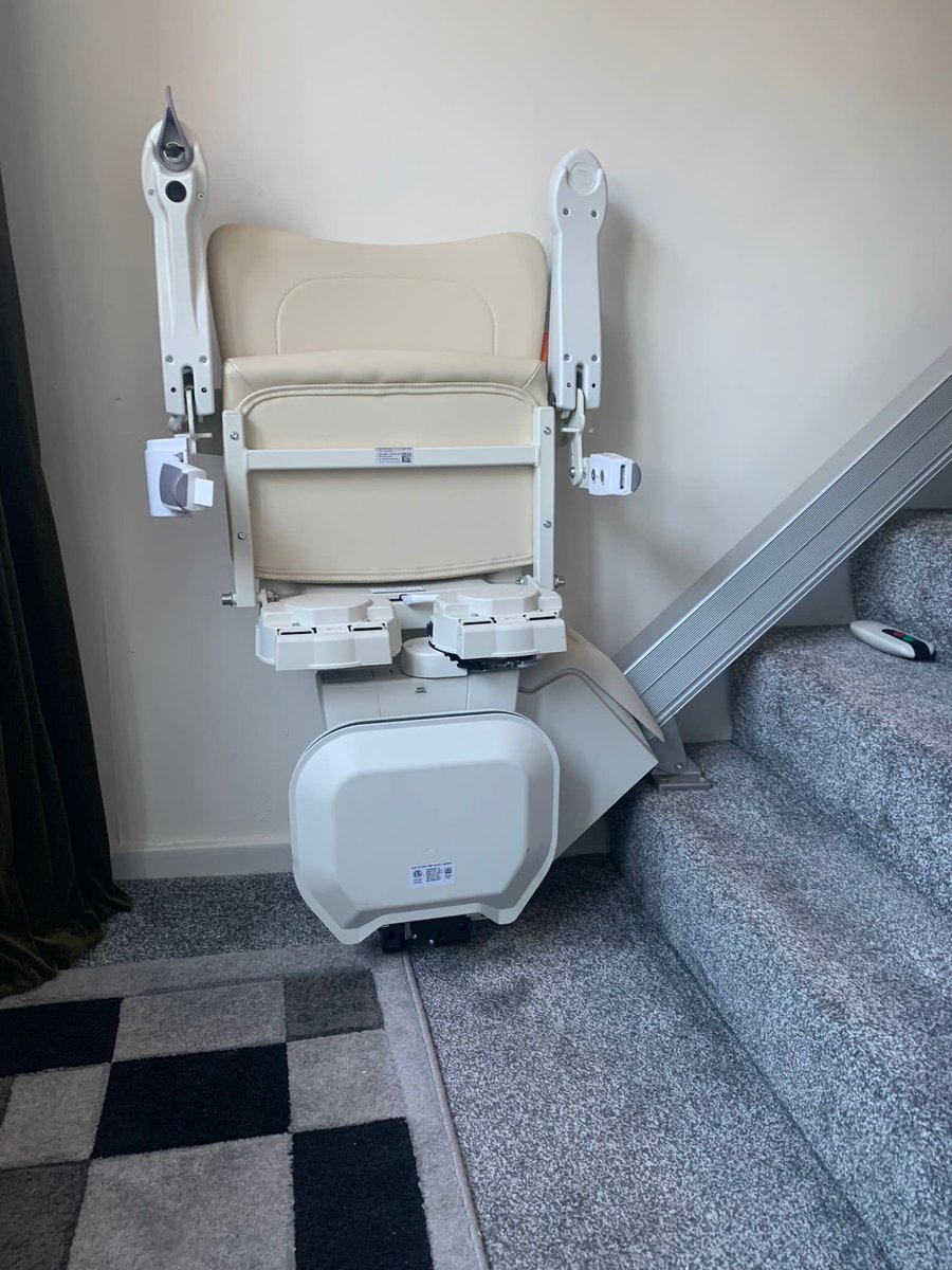 Check out this new fitting for a shiny new <a href="/HandicareGlobal/">Handicare Accessibility</a> 1100 stairlift 😍

We’re super envious to whoever has this beauty lighting up their wall! ☀️
It’s clean, practical and safe. What more could you look for in a lift! 👍

Enquiries: 01733857421 ☎️