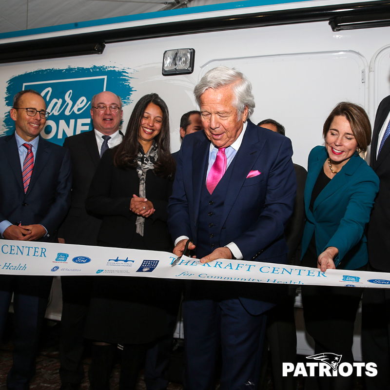 Patriots's tweet photo. Robert Kraft &amp; the Kraft family donates $50 million gift to @MassGeneralNews.

The largest donation in support of community health and equity in Mass General Hospital history: https://t.co/pUTXc0hv0Q