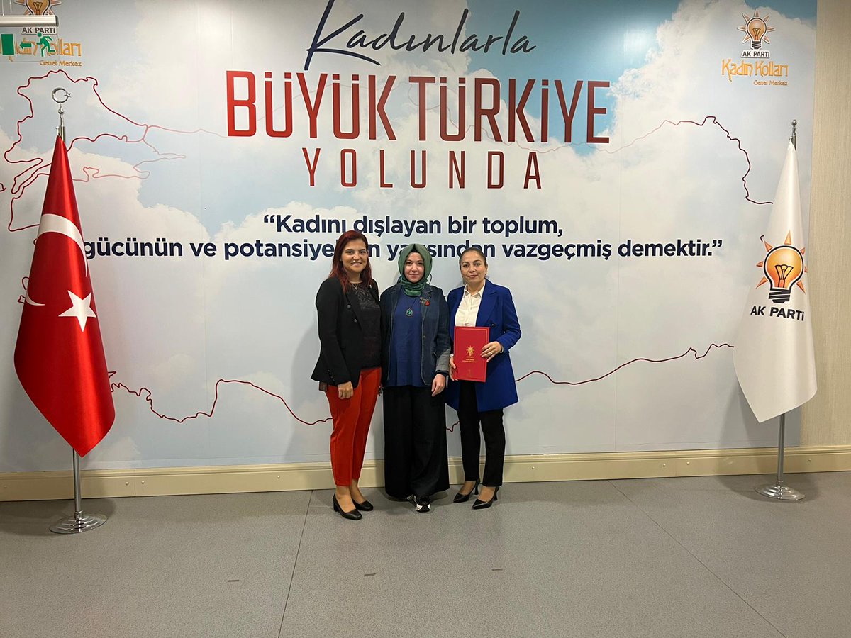 akkadin_hatay's tweet photo. 📍Ankara 

Genel Merkez Kadın Kolları Başkanımız Ayşe KEŞİR'in tensipleriyle,Arsuz İlçe Kadın Kolları Başkanlığımıza Fatma KIRAR atanmıştr

İlçemize ve Teşkilatımıza hayırlı olsun 💐

Önceki Dönem Başkanımız Fatma TANER'e emeklerinden dolayı teşekkür ediyoruz

#İnandığınYoldaYürü https://t.co/QSCKWl69wk