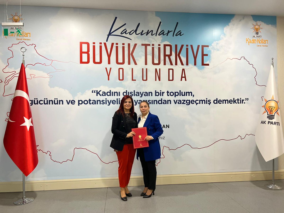 akkadin_hatay's tweet photo. 📍Ankara 

Genel Merkez Kadın Kolları Başkanımız Ayşe KEŞİR'in tensipleriyle,Arsuz İlçe Kadın Kolları Başkanlığımıza Fatma KIRAR atanmıştr

İlçemize ve Teşkilatımıza hayırlı olsun 💐

Önceki Dönem Başkanımız Fatma TANER'e emeklerinden dolayı teşekkür ediyoruz

#İnandığınYoldaYürü https://t.co/QSCKWl69wk