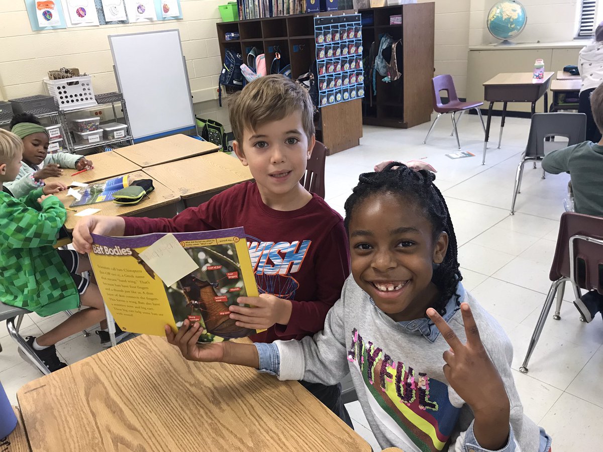 MsGoff2ndGrade's tweet photo. Text feature scavenger hunt! These kids showed great teamwork and had awesome literacy conversations! #oneccps @wresWildcats https://t.co/Cy7WxXqFut