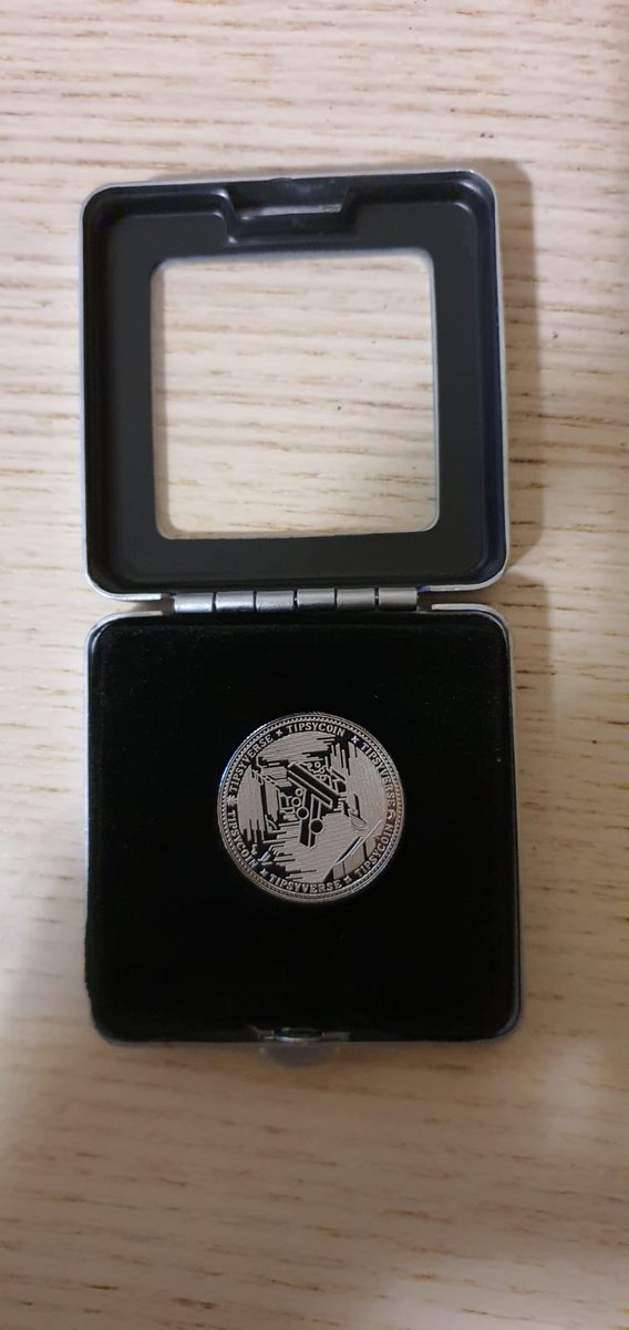 Dreamer18109011's tweet photo. Never fail to impress the community. Always building and delivering. Not forgetting the diamond holder and rewarded with a physical Tipsy Coin! Thanks @TipsyCoin #TipsyVerse #GateOfAbyss #TipsCoin https://t.co/Va5N58fh8L