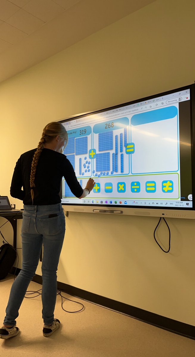 So much fun using smart notebook in #ICT362 !!