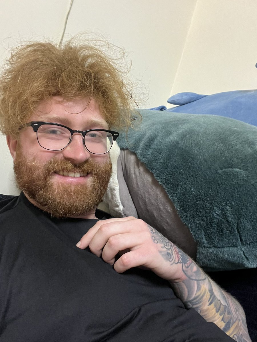 B0aty tweet media