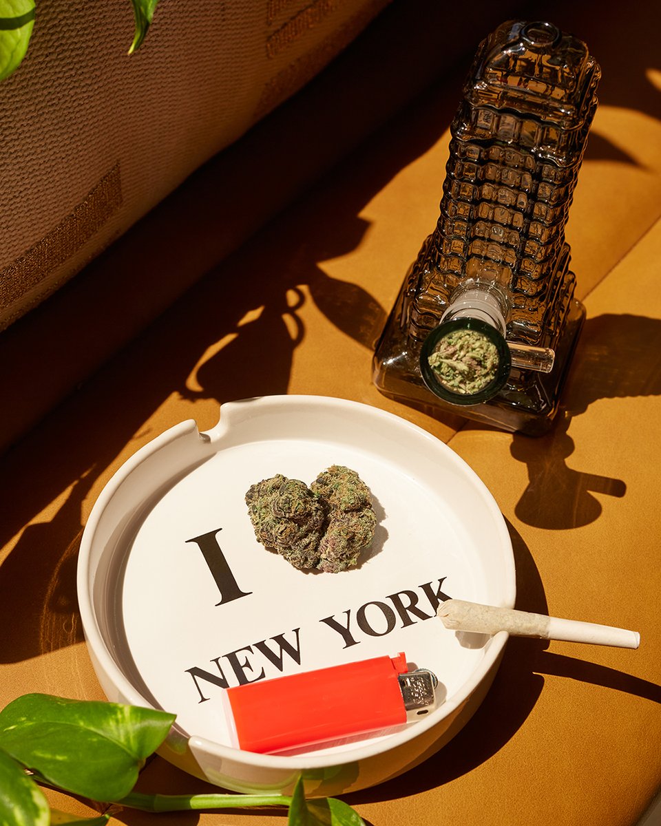 Let's get higher than the Empire State 🍎 #NewYork