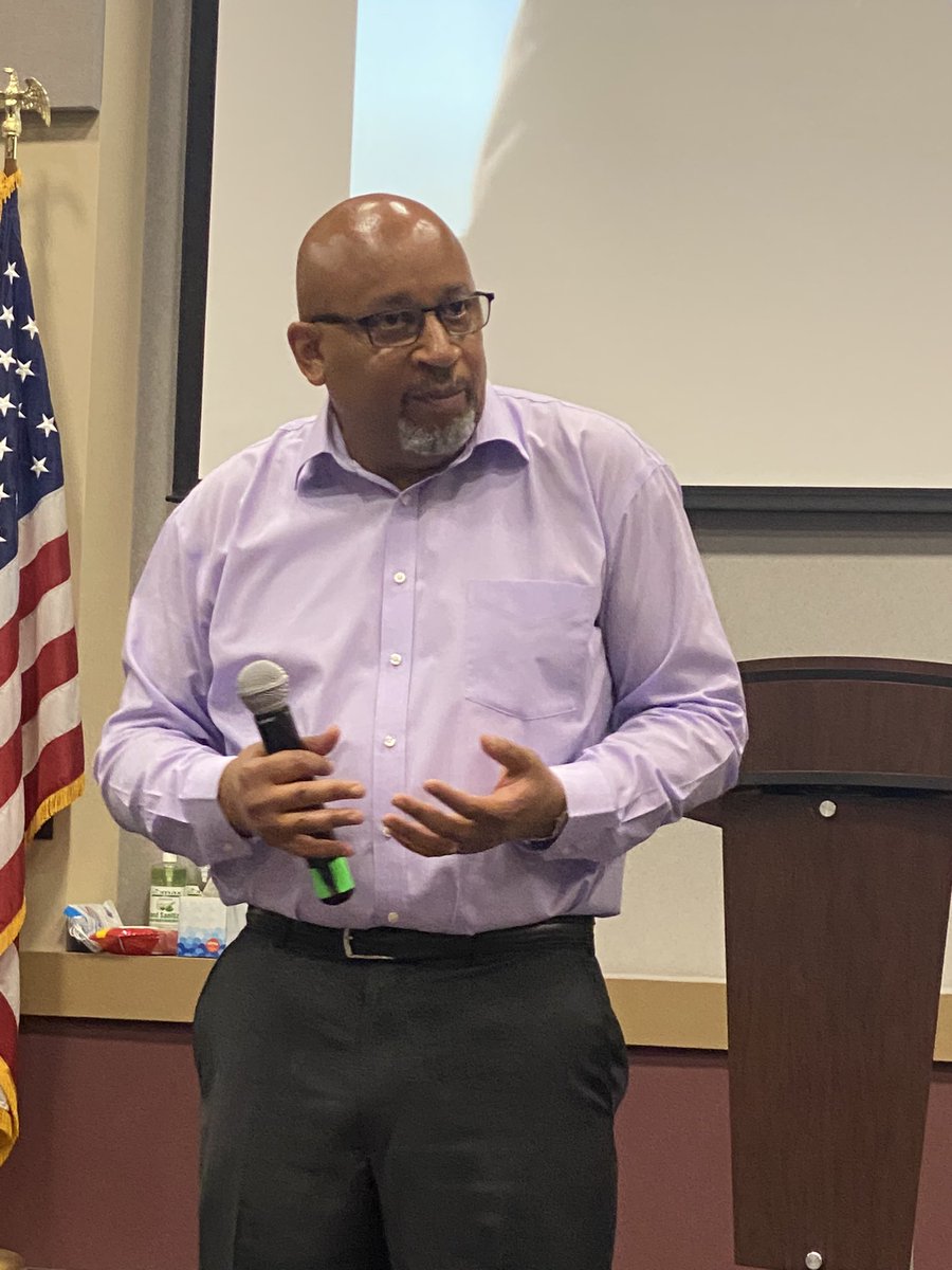 Gina Mann tweet media