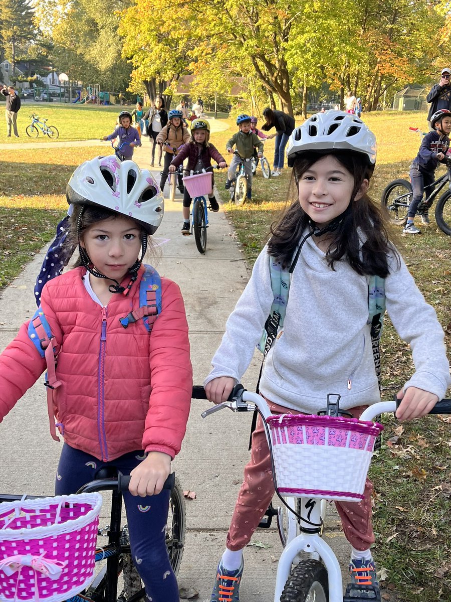 RadburnSchool's tweet photo. WALK/BIKE to school at Radburn!!!! Stellar turnout! Thank you PTA for our food drive and snacks!! #RadburnRocks https://t.co/kHS03dRZn6