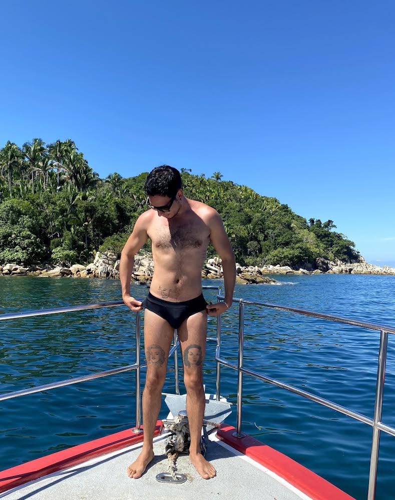 DaanAragon's tweet photo. • Amarse a uno mismo, creer en ti.
• Prepararte, eso te hace independiente. 
• Ser verdad, no falsos reflejos. https://t.co/L6MrdBaUWV