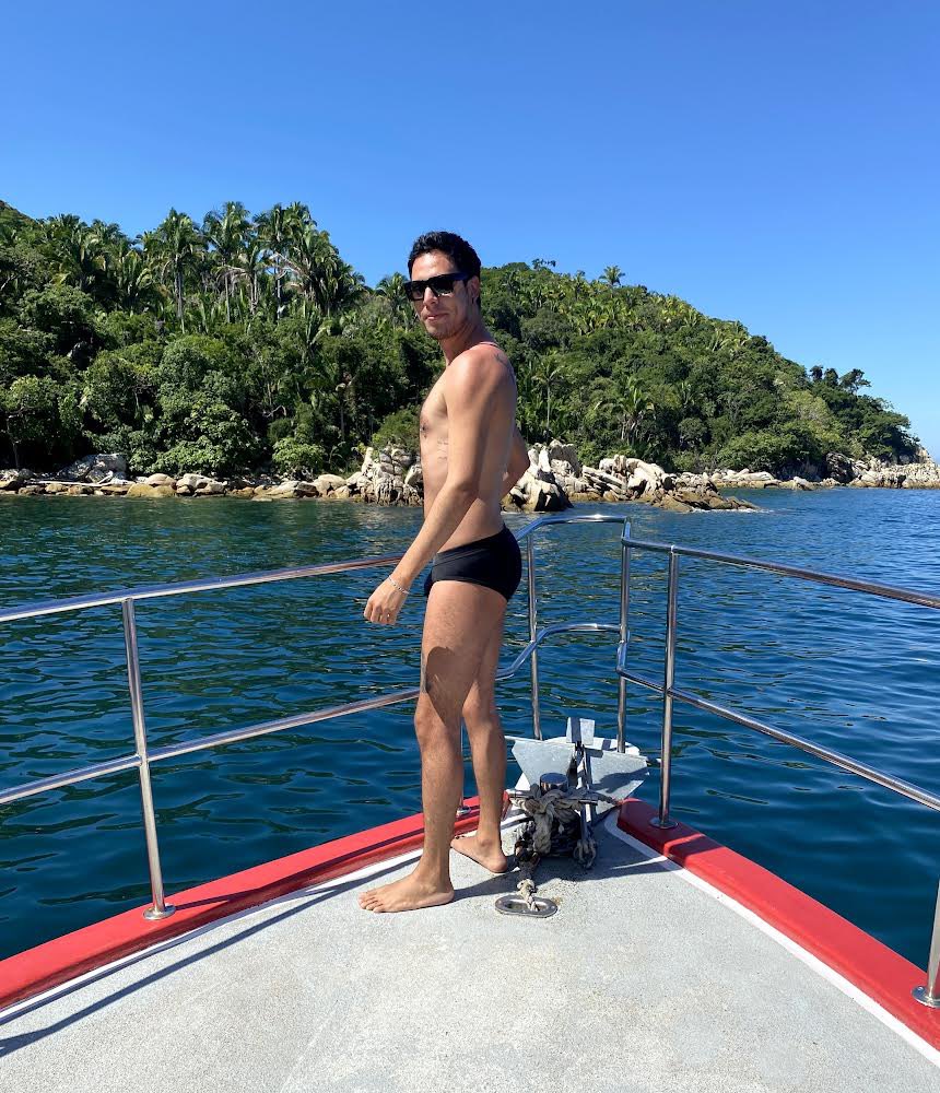 DaanAragon's tweet photo. • Amarse a uno mismo, creer en ti.
• Prepararte, eso te hace independiente. 
• Ser verdad, no falsos reflejos. https://t.co/L6MrdBaUWV