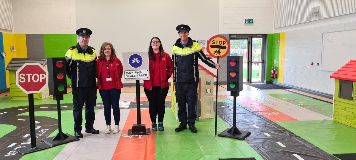 GardaTraffic's tweet photo. Gardaí in Loughrea and Gort are visiting local schools this week as part of our joint StreetSmart initiative with @RSAIreland which aims to educate young children about road safety in a fun, interactive way through a range of activities.

#KeepingPeopleSafe https://t.co/eg1zoO0dOu