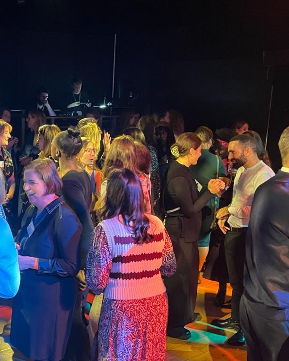 In celebration of #InternationalDayOfGirlChild - over 100 of us gathered at the iconic @RoundhouseLDN to celebrate our shared commitment to marginalised women & girls in London.

#impact100london #collectivegiving #collectivephilanthropy