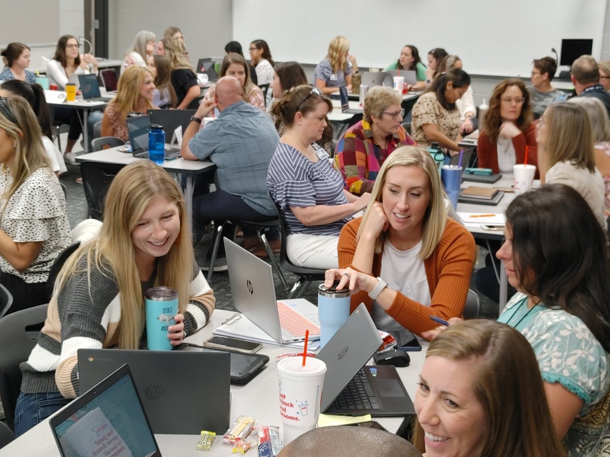 GordonReedCISD's tweet photo. Our mission at Gordon-Reed is to "Ensure exceptional learning and growth for all students and staff."

Last Friday Gordon-Reed teachers continued to learn and grow to provide the best possible learning experience for our students! @MikeRuyle https://t.co/9zUR2ZJEuO