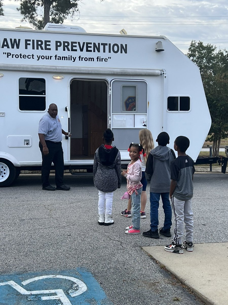 MrsPressley's tweet photo. @20FighterWing Fire Department as well as the Sumter City FD were such a treat today for the kids at @ShawHeights! We learned to get out and stay out! @SumterSCSchools #SumterSDProud https://t.co/saz0iL5ATf