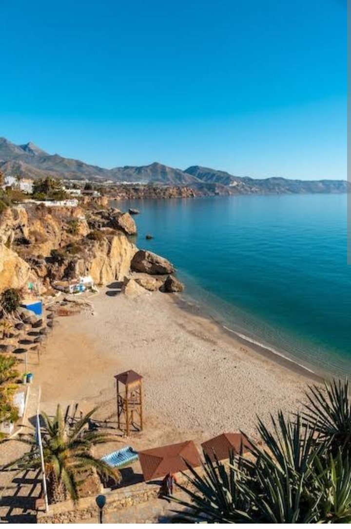 kobbat360's tweet photo. A strol on the beach in the afternoon.

#TravelWithBinance https://t.co/OtpbcIvPYX