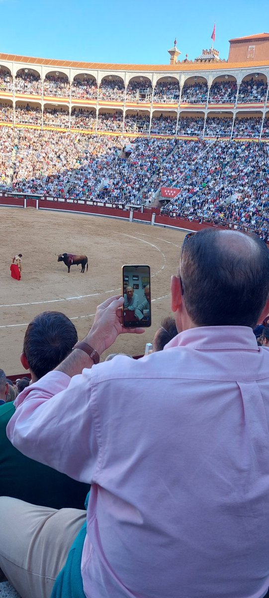 techubg's tweet photo. Un #movistartoros casero #ingenioespañó https://t.co/WxbQZZMaYG