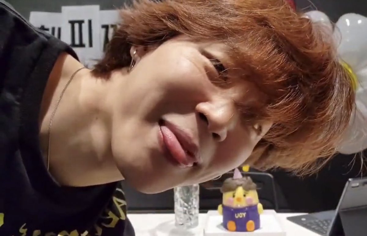 stussyjimin's tweet photo. “cute sexy lovely” is the perfect way to describe jimin https://t.co/Kf2g9nlaJZ
