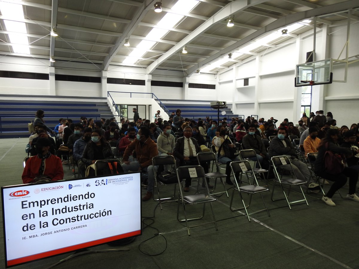 web_itapizaco's tweet photo. Imparten a estudiantes de Ingeniería Civil, la Conferencia "Emprendimiento a la Industria de la Construcción antes de los 30" por el Ing. Jorge Antonio Carrera Saucedo (CMIC). https://t.co/mVxvztCngO