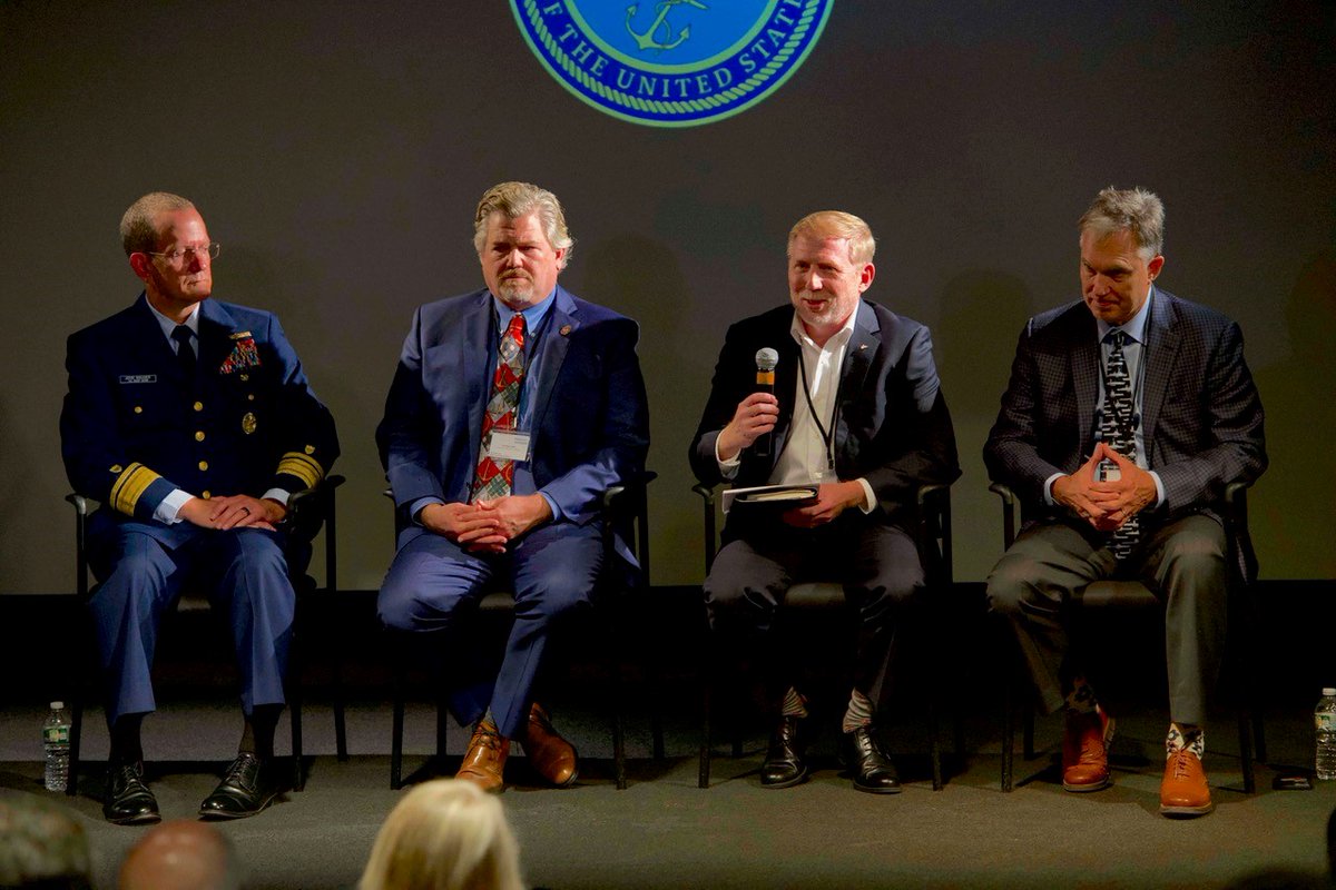 EquinorWindUS's tweet photo. Our team is keeping busy! Our Marine Affairs Manager, EJ Marohn, joined a panel moderated by @mercoglianos. EJ shared how #EmpireWind &amp; #BeaconWind will bring job opportunities with the installation &amp; operation of #offshorewind projects. Thanks @navyleaguenyc for a great event! https://t.co/R2uFGWwcoH