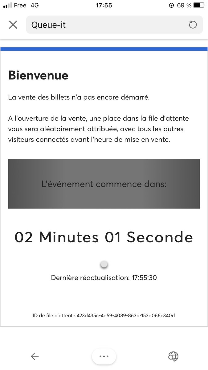 Melaniecartene's tweet photo. Attendre 30 minutes, pour au final me faire bz ma place 
@DjadjaDinaz j’ai le seum je pleure actuellement https://t.co/imSPVZEFvo