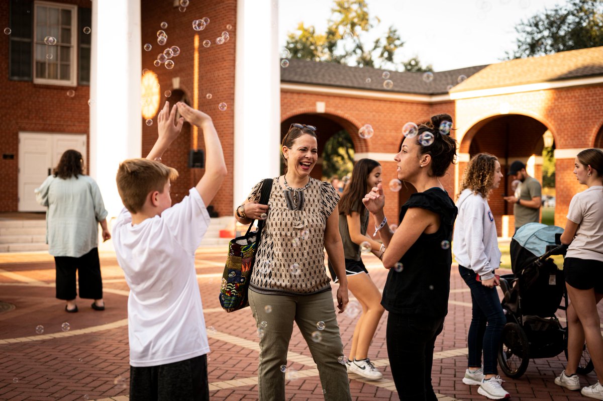 NOBTS's tweet photo. Smash that like button if you had a blast at Fall Fest🍁
Last night was an incredible time with our trustees, faculty, staff, and students! Our @NOBTS &amp; @LeavellCollege  family is big and we love it! https://t.co/bCso59qFJm