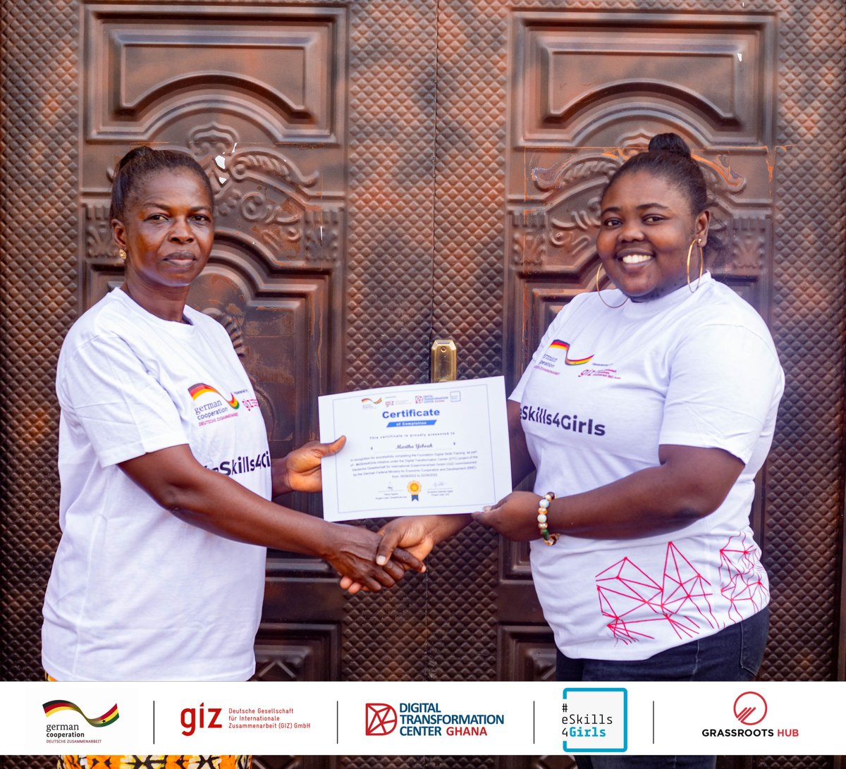 At GrassRoots Hub, our stories are remarkable!
 
Here is the highlight of our certificate presentation yesterday as 50 #women received certificates for participating in our #DigitalMarketing, #BasicCyberSecurity training in #Nwawasua, a farming community in #Bono region.
