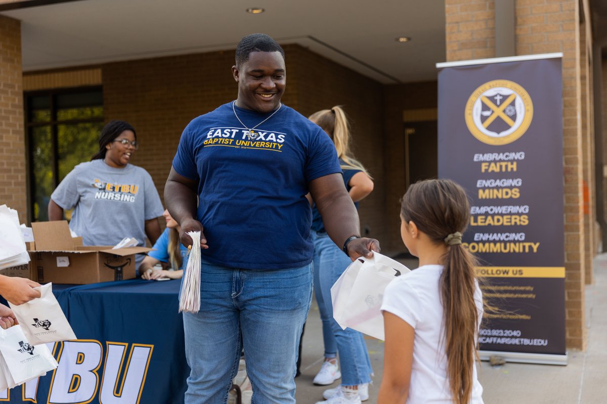 ETBU's tweet photo. East Texas Baptist University’s Learning and Leading classes hosted Fall Festivals for Marshall ISD’s elementary schools on Monday, October 10 to serve nearly 1,000 elementary students and their families. Read the full story at https://t.co/LeDBq2xbFL. #EnhancingCommunity https://t.co/Nwf5gTsr1f