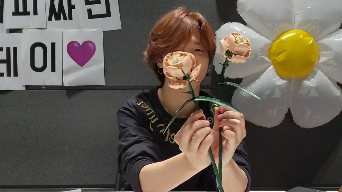 calvinkjk's tweet photo. my flower https://t.co/9fvNuPcgX0