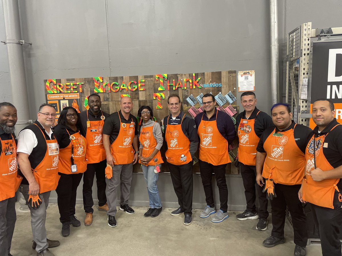 donaldogriffith's tweet photo. Recognizing our store and District CAM winner Marcellette for doing an amazing job on the front end. https://t.co/m1InTFsidG