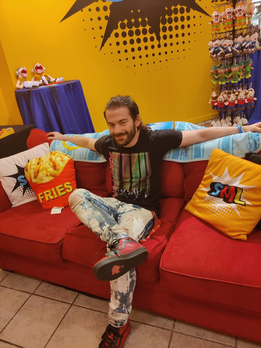 Joshstrong100_1's tweet photo. Pee-Pee 
#sml #smlpensacola #cordovamall #supermariologan https://t.co/KX5T8LgkC5