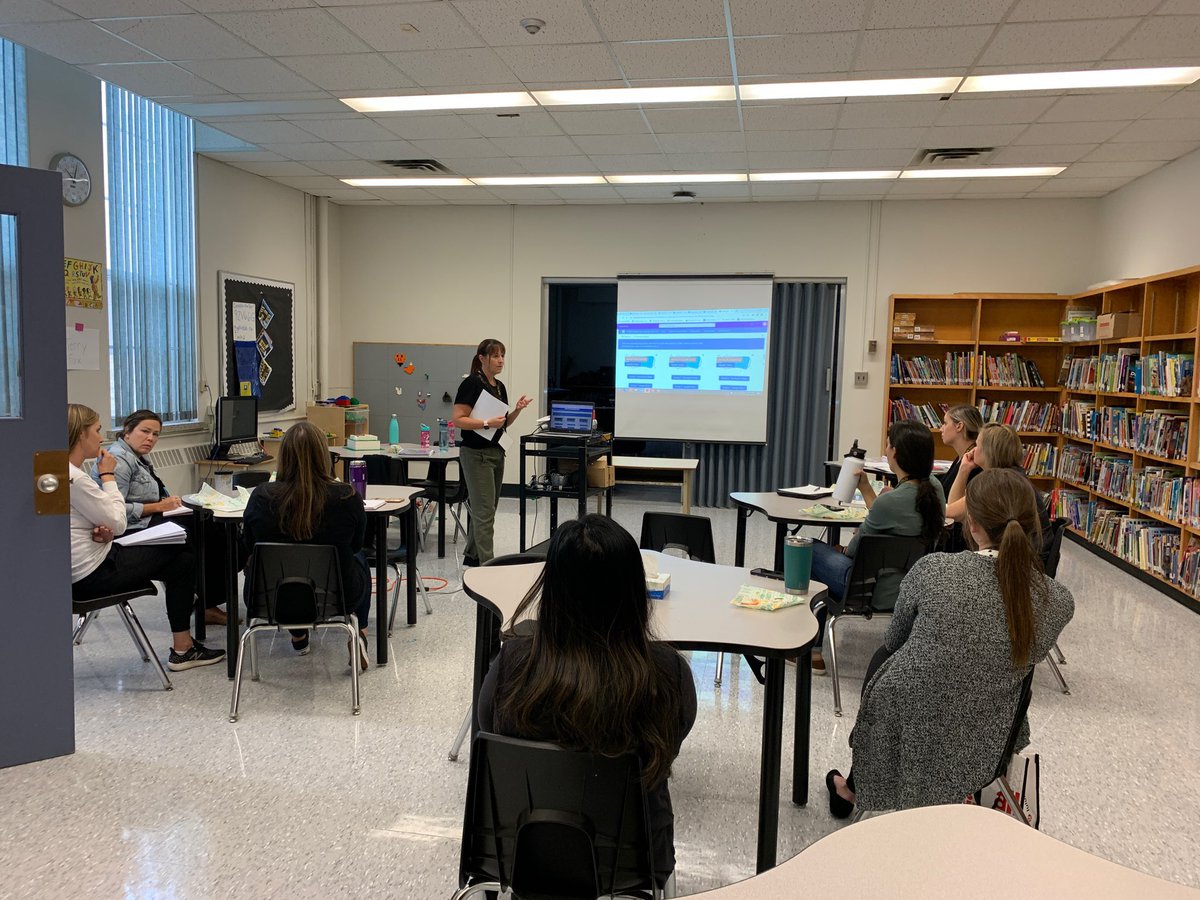 Lunch and Learn is back! Ealing staff are engaged in learning more about incorporating the new Bridging the Gap resources with the Sound Wall tool in their classrooms. <a href="/EalingSchool/">EalingSchool</a> @RAndrewCanham <a href="/waudk/">Kerby Waud</a>