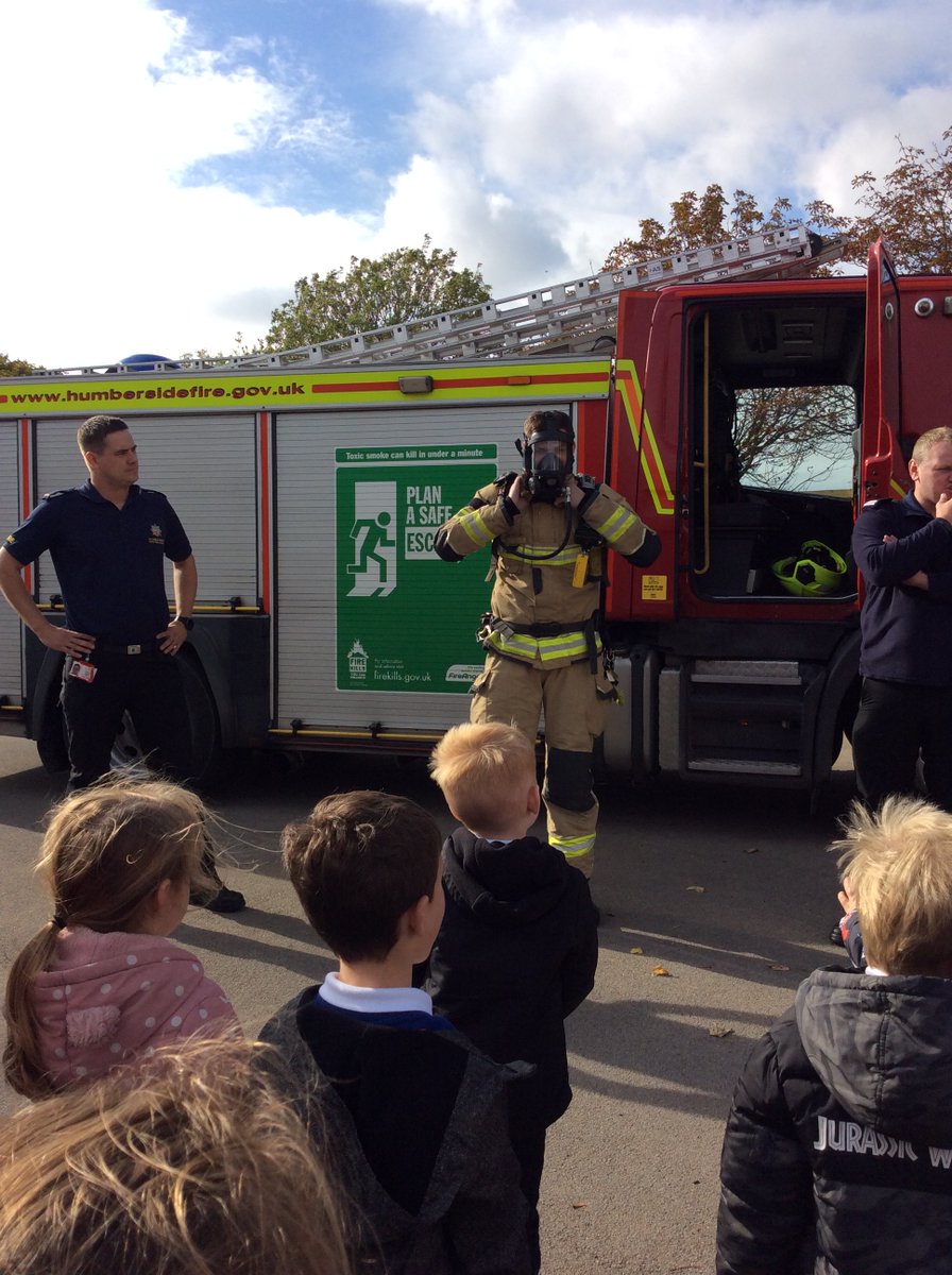 PatPriAcad's tweet photo. Year 2 really enjoyed their visit from the Firemen at Patrington Fire Station as part of their History topic 'The Great Fire Of London'. 🚒#PatHistory #PATYear2 https://t.co/AR5fMuxHuB