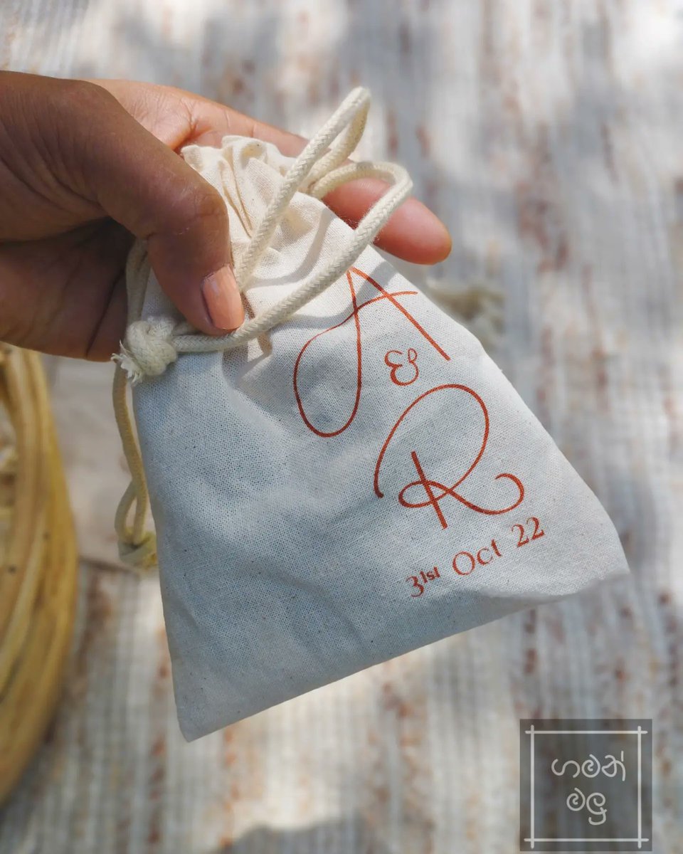 GamanMalu's tweet photo. https://t.co/Dka9wUBxyM
#gamanmalu #madeinsrilanka #graycloth #jute #shoponline #burlap #ecofriendly #Sustainability #screenprinting #weddingpouch #holdersbags #cokiesbag #christmascakebag #lesswastemorestyle #drawstringbag 
#ecofriendlypackaging #ecoproducts #followfacebook https://t.co/DNYW8tKYw4