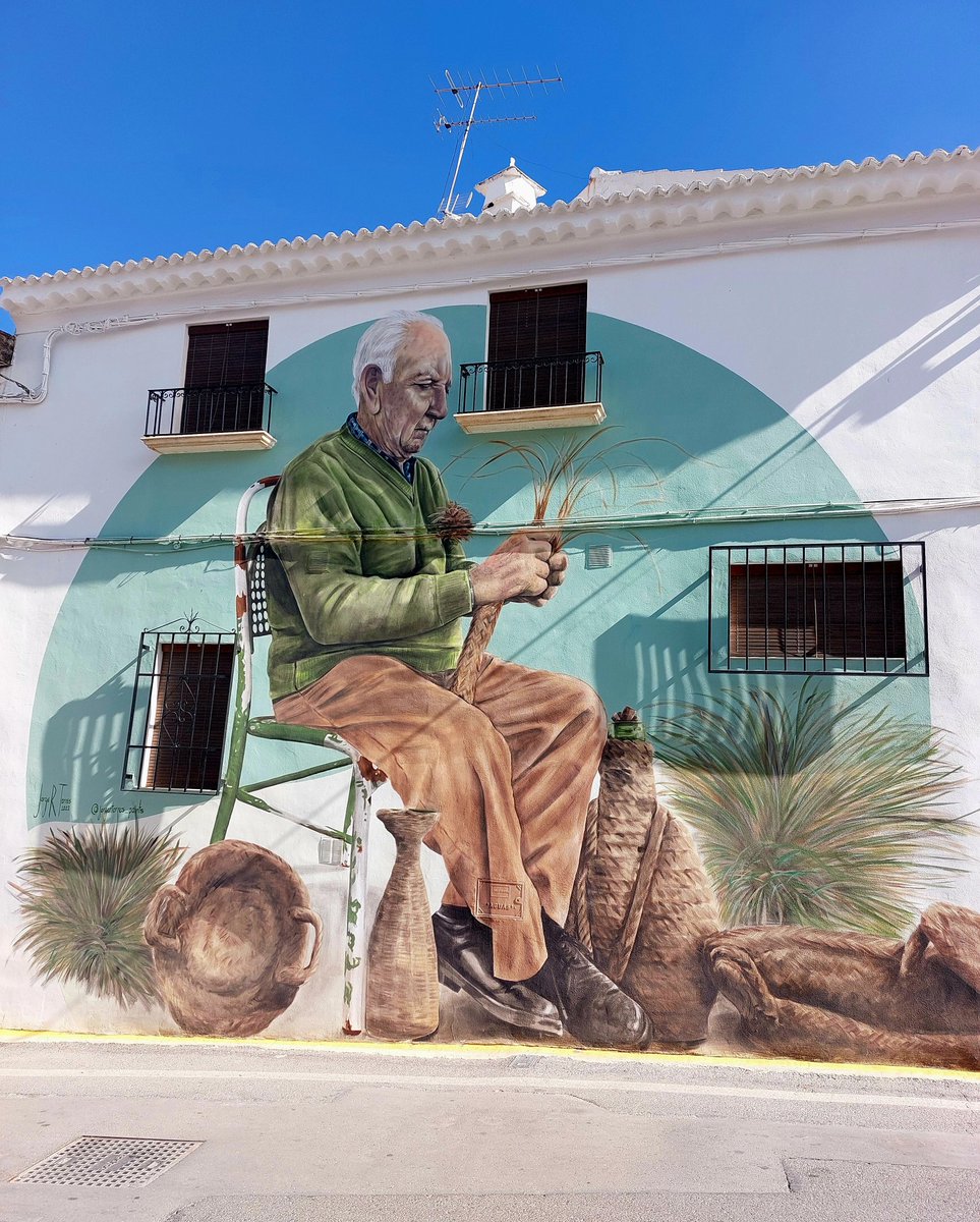 MolinaStreetArt's tweet photo. Art by Spanish-Mexican Jorge R. Torres in Fuente Tójar, Spain (2022) #jorgertorres #fuentetojar #streetart #lamolinastreetart 📷 by me. https://t.co/f3AkPo8dxP