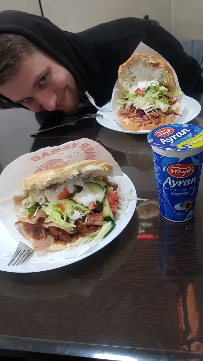 WS Kriissii 🌺 on Twitter "Der einzige Döner in Hannover der noch 4,50€ kostet"